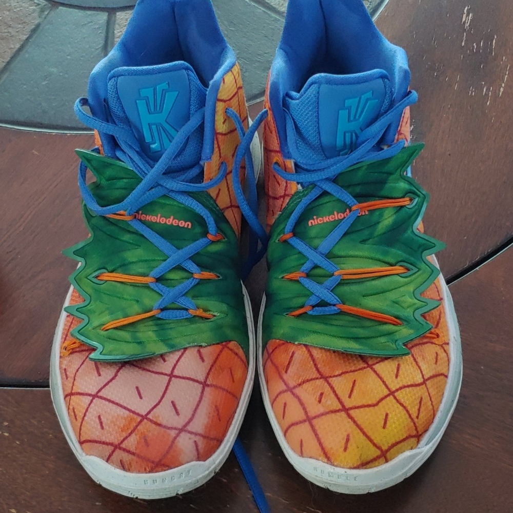 Nike kyrie sponge Bob edition shoes